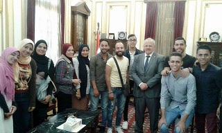 Elkhosht Receives at Office Cairo University Chorus Team who Scores Number Two at Universities Youth Week