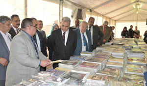 Gaber Nassar Opens Book Fair at Cairo University in Cooperation with Dar Elhilal Institution
