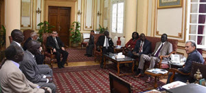 Cairo University President Receives Higher Education Minister of South Sudan to Discuss Cooperation Opportunities in Educational and Research Fields