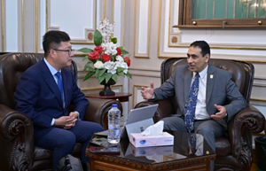 مباحثات لتعزيز سبل علاقات التعاون بين جامعة القاهرة وجامعة نورث ويست الصينية.