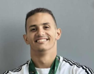 جامعة القاهرة تهنئ أحد نماذجها المضيئة .. طالب الامتياز مصطفى الغباشي بطل إفريقيا في الكاراتيه‎