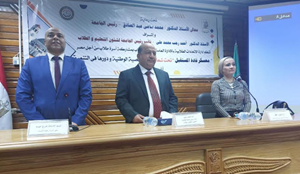 د. أحمد رجب، نائب رئيس الجامعة لشئون التعليم والطلاب: جامعة القاهرة تعمل على إعداد جيل من الشباب الواعي القادر على مواجهة تحديات العصر، من خلال برامج نوعية، ومعسكرات تدريبية، وفعاليات تهدف إلى تعزيز وعي الطلاب بدورهم ومسئوليتهم تجاه الوطن.
