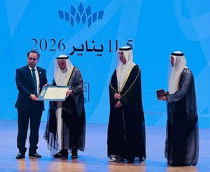 رئيس جامعة القاهرة يهنئ الدكتور أحمد بلبولة عميد كلية دار العلوم لتكريمه في مهرجان الشارقة للشعر العربي‎