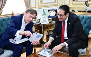 رئيس جامعة القاهرة يبحث مع رئيس جامعة بوتسدام الألمانية تعزيز الشراكة الأكاديمية وتوسيع التعاون البحثي الدولي‎