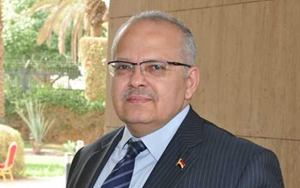 Cairo University President Calls Businessmen for Making Donations to Hospital 500500
