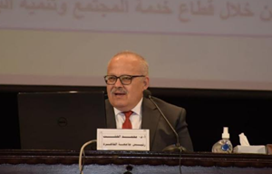 د. الخشت يصدر قرارات بتعيين 8 رؤساء لمجالس الأقسام بالمعهد القومي للأورام و 214 طبيبًا مقيمًا للعمل بمستشفيات جامعة القاهرة‎‎