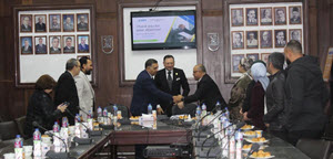 تنفيذا لاستراتيحيتها فى ربط البحث العلمى بخطط التنمية المستدامة وتعزيز الشراكات مع مؤسسات الصناعة