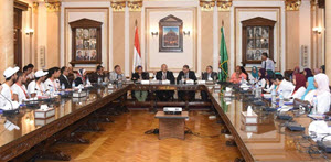 Cooperation between Cairo University and Ministry of Immigration and Egyptian Expatriates Affairs on Egyptian Citizens Abroad