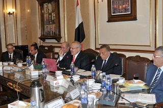 Cairo University Council Approves Writing off Leave and Secondment Donations for Faculty Members