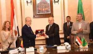 Cairo University President Signs Cooperation Protocol with Ambassador of Spain in Cairo in Recruiting Spanish Professor to Teach at Cairo University