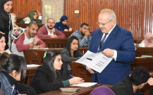 Cairo University President Follows up First Term Exams Progress at Some Faculties