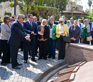 مجلس جامعة القاهرة يفتتح المرحلة الأولى من مشروع تطوير الحرم الجامعي وتجديد النصب التذكاري لشهداء الجامعة‎